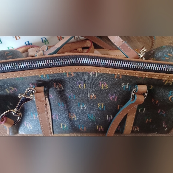 Dooney & Bourke Black Barrel Bag Signature DB Logo Coated leather crossbody - Picture 11 of 15